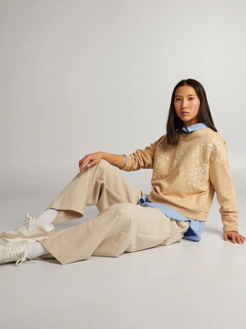 Sweat en molleton avec broderie   Beige