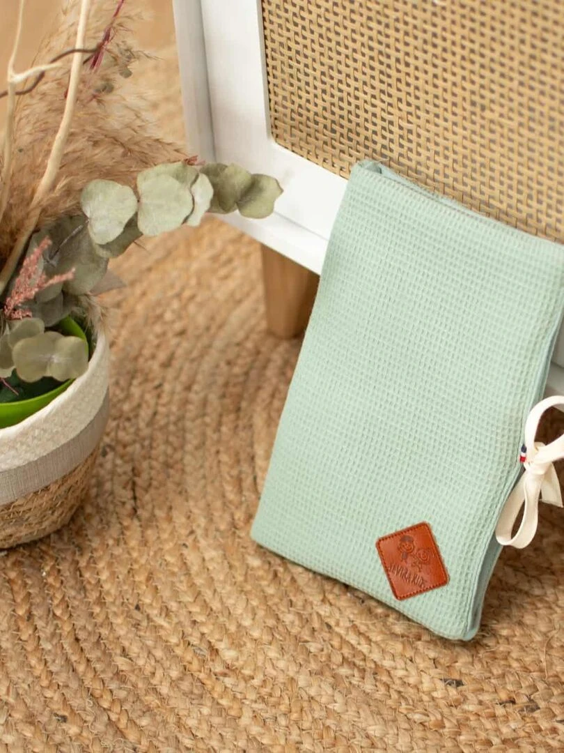 Protège carnet de santé en Nid d'abeille   Vert