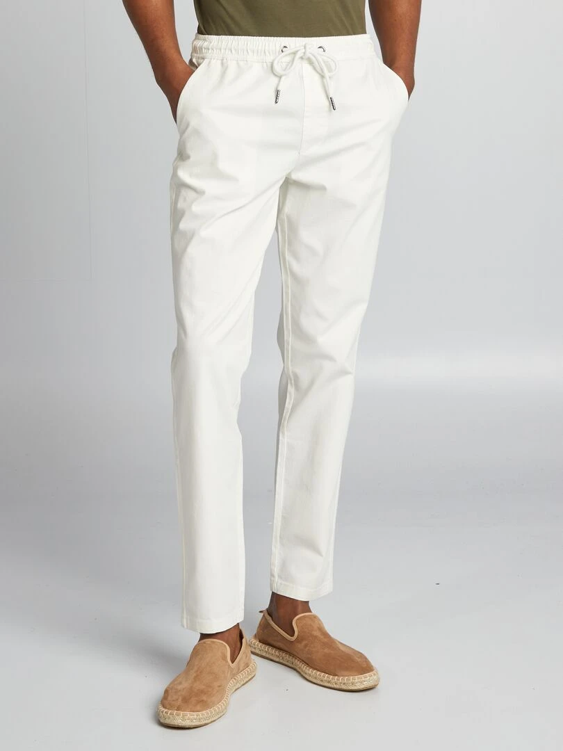 Pantalon chino à ceinture élastiquée blanc