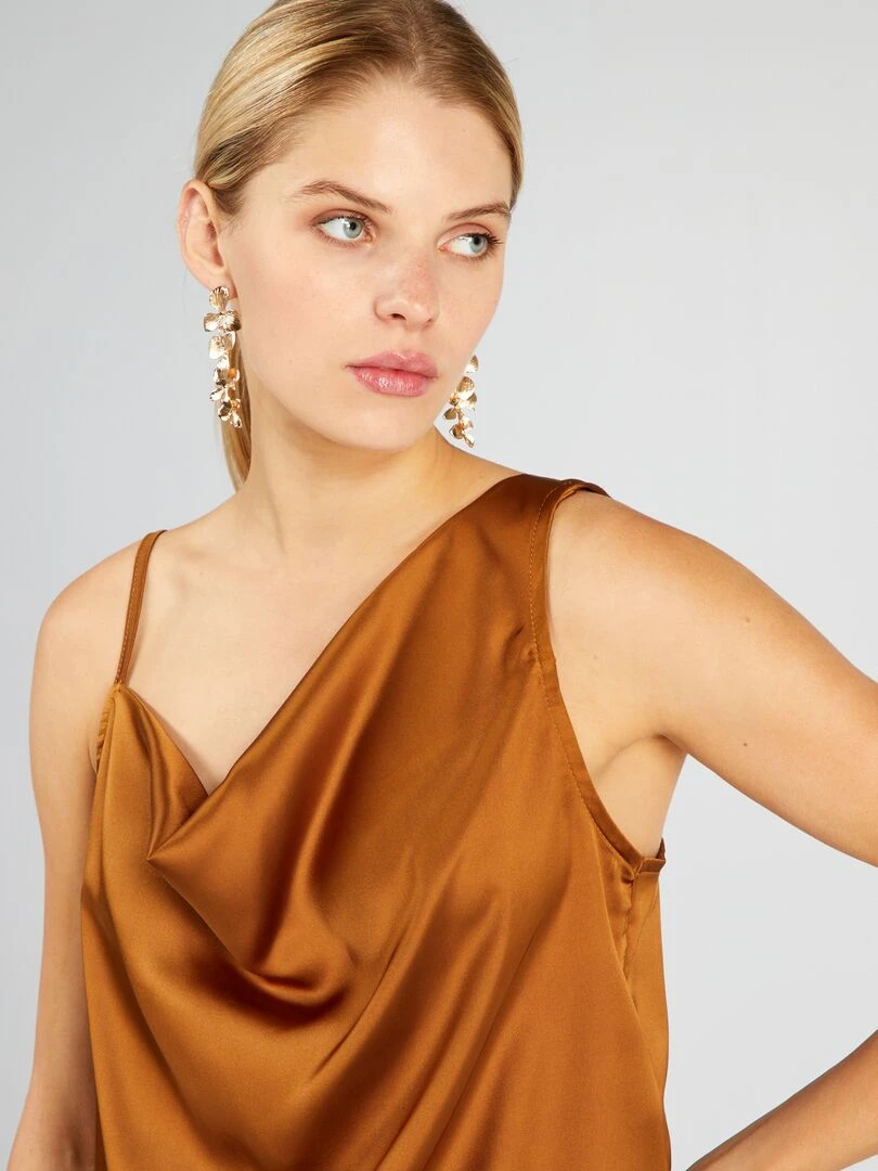 Top asymétrique à fine bretelles   Marron