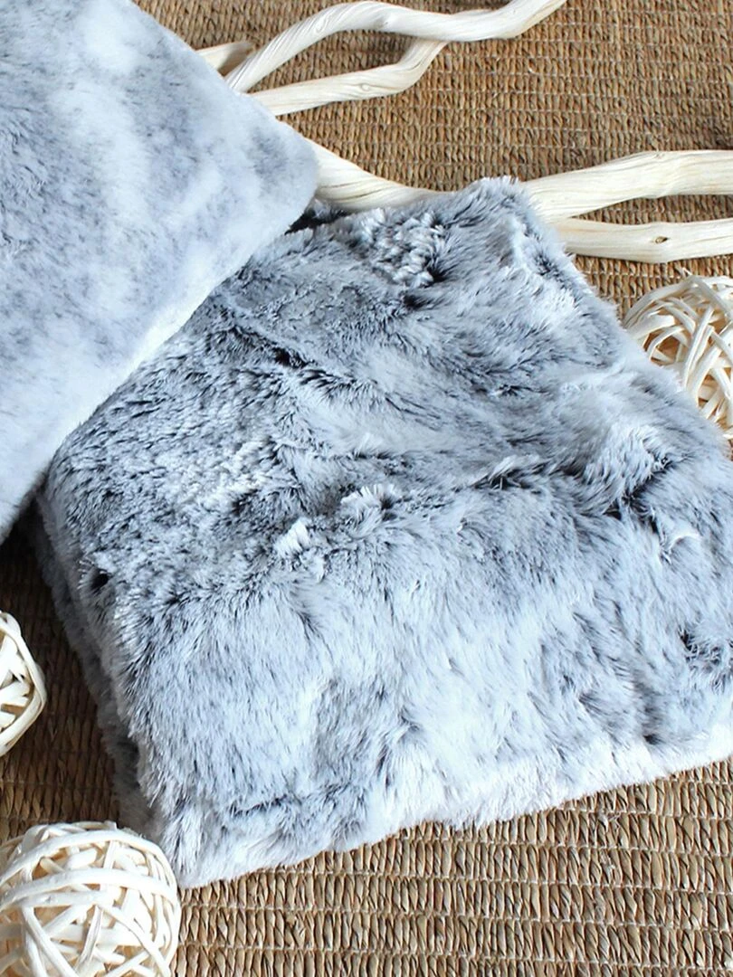 Plaid tendance en imitation fourrure Gris foncé