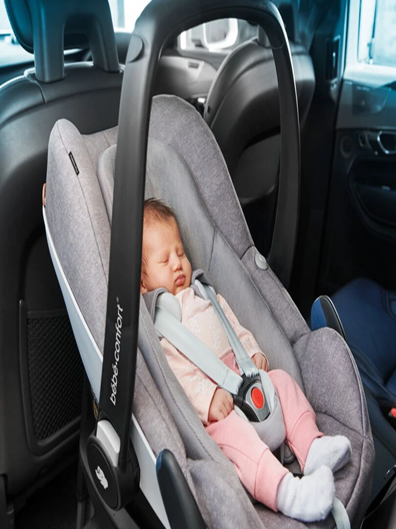 Cosi MAXI COSI Pebble Plus  i Size  Groupe 0+  avec réducteur  0 13kg  Nomad Black   Noir Noir