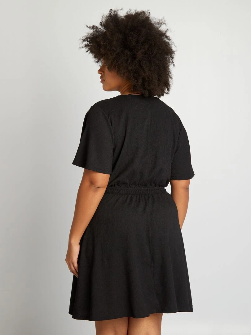 Robe courte en matière crêpée   noir