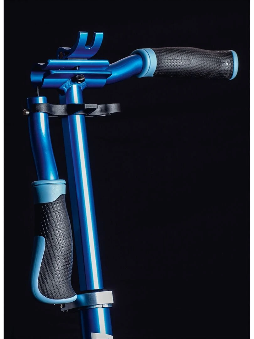 Trottinette Aluminium Six Degrees 205mm Bleue   N/A