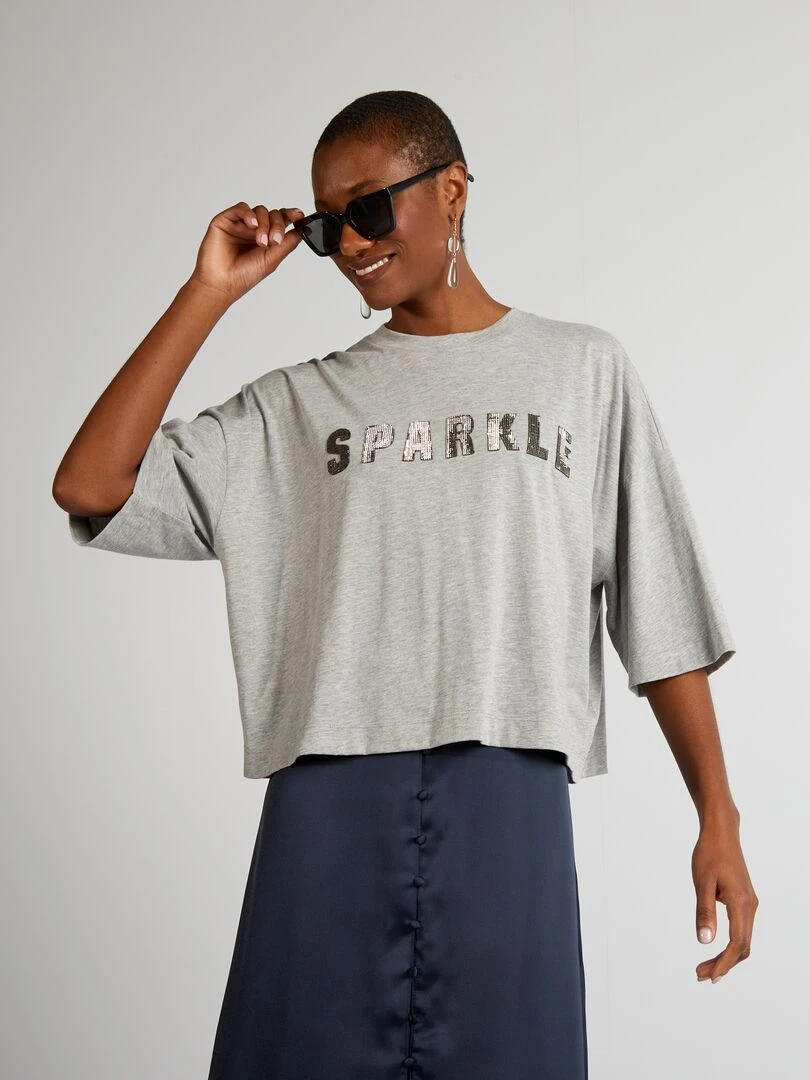 T shirt avec inscription à strass Gris