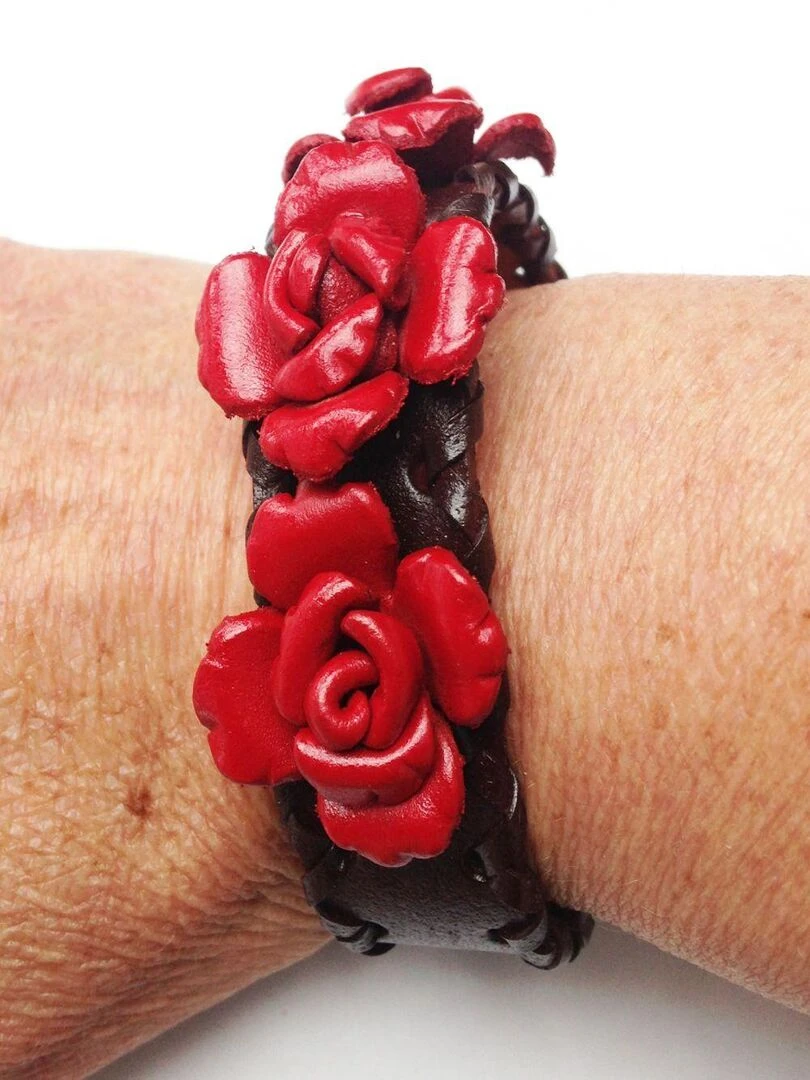 bracelet cuir large avec fleurs  Bijoucolor   Rouge