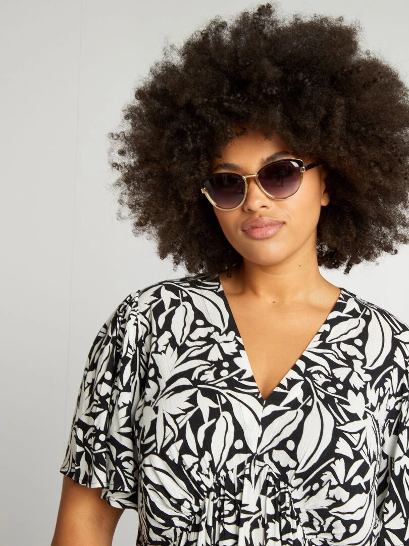 Robe courte avec manches papillons   Noir/blanc