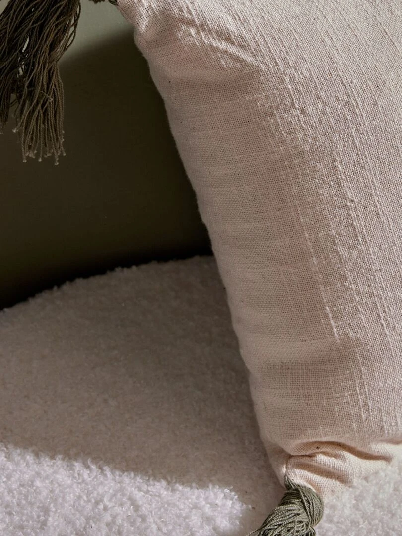 Coussin avec pompons Ecru