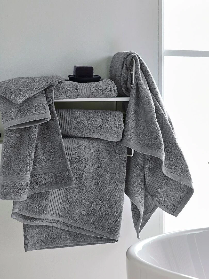 Lot de 2 serviettes de toilette coton uni ESSENTIAL   Gris clair