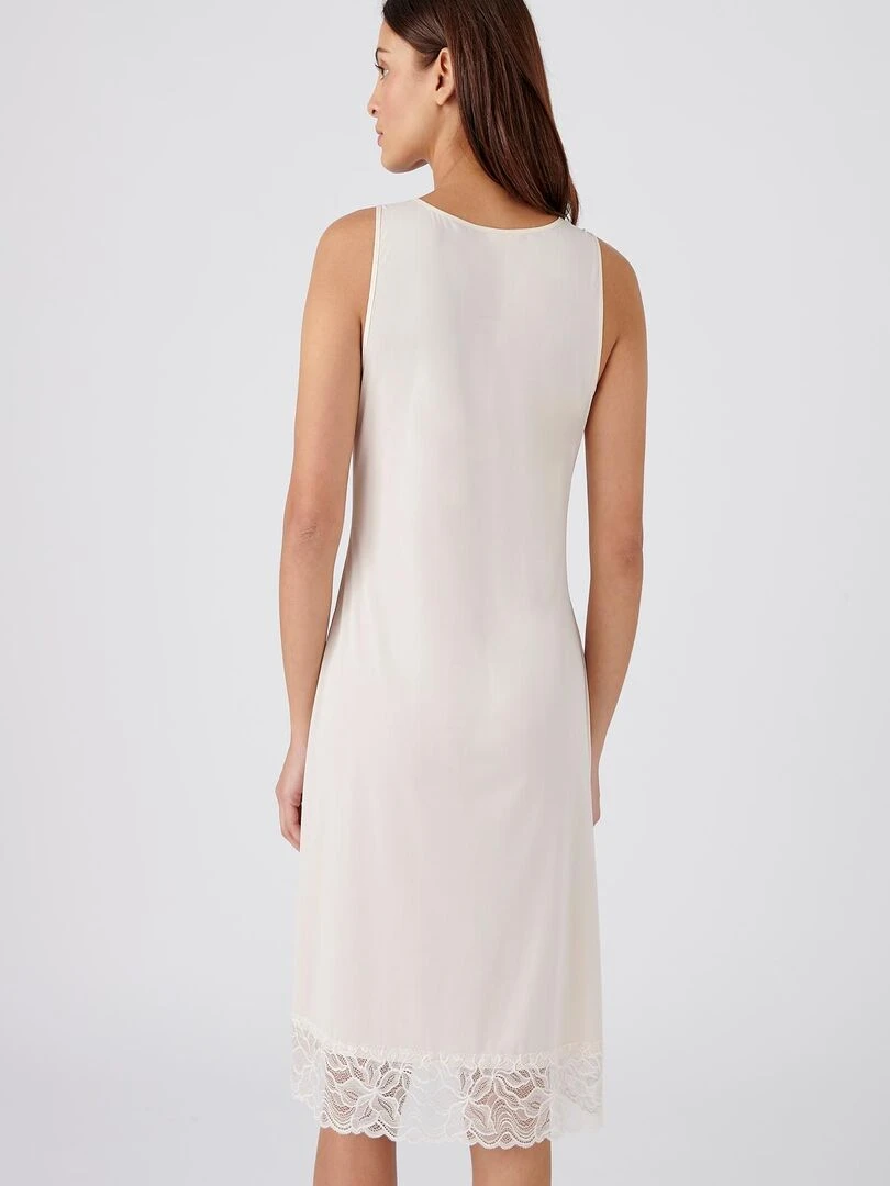Fond de robe avec incrustations de dentelle   Damart   Rose pâle