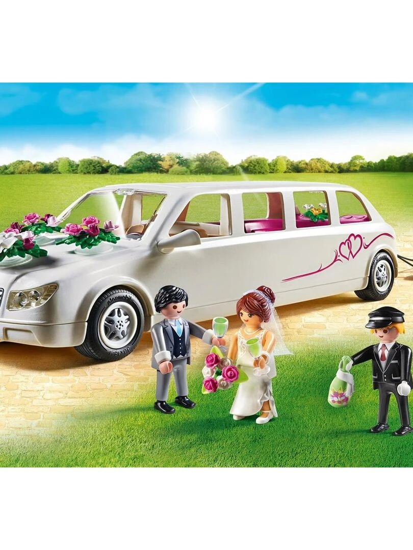 City Life   Limousine avec couple de mariés   N/A