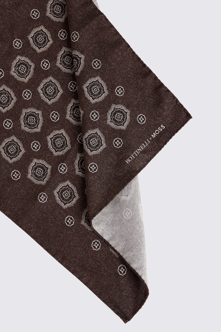 Bottinelli Cappuccino Silk Jumbo Medallion Pocket Square Buy Online at Moss