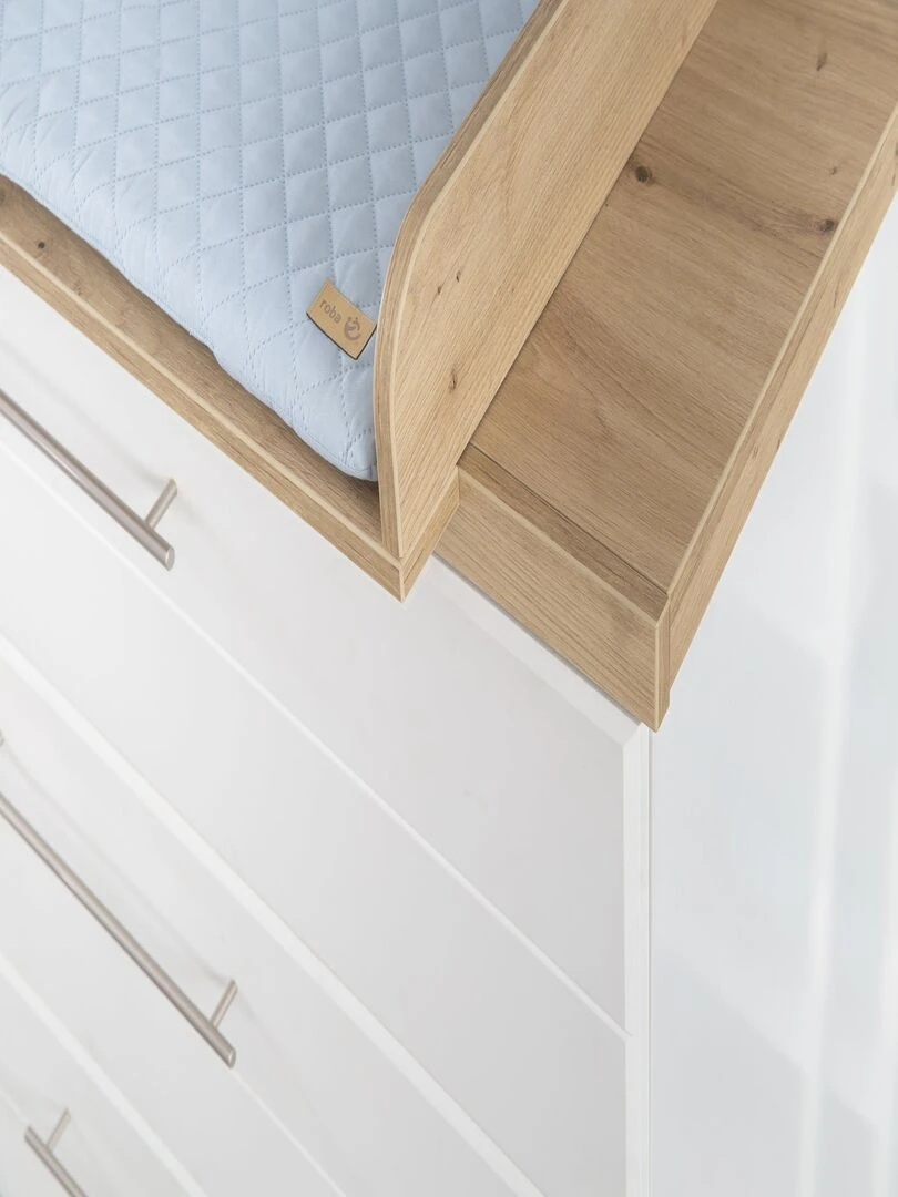ROBA Commode à langer "Nele" Large   avec Plan Amovible   3 Tiroirs   Couronne en "Artisan Oak"   Blanc