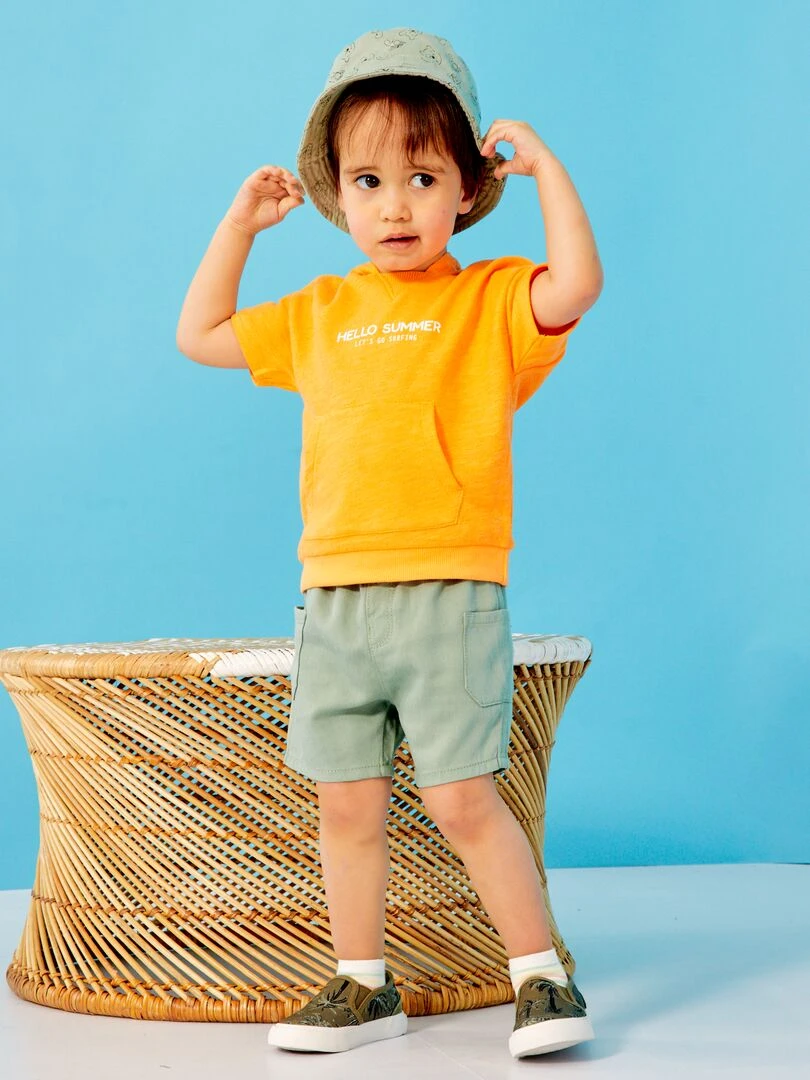 Short avec larges poches plaquées vert gris