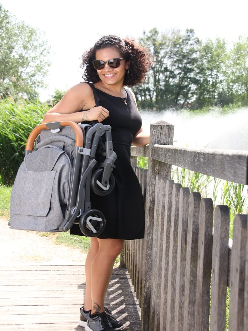 Poussette Compacte Cassy  Légère Et Maniable – Nania   Gris
