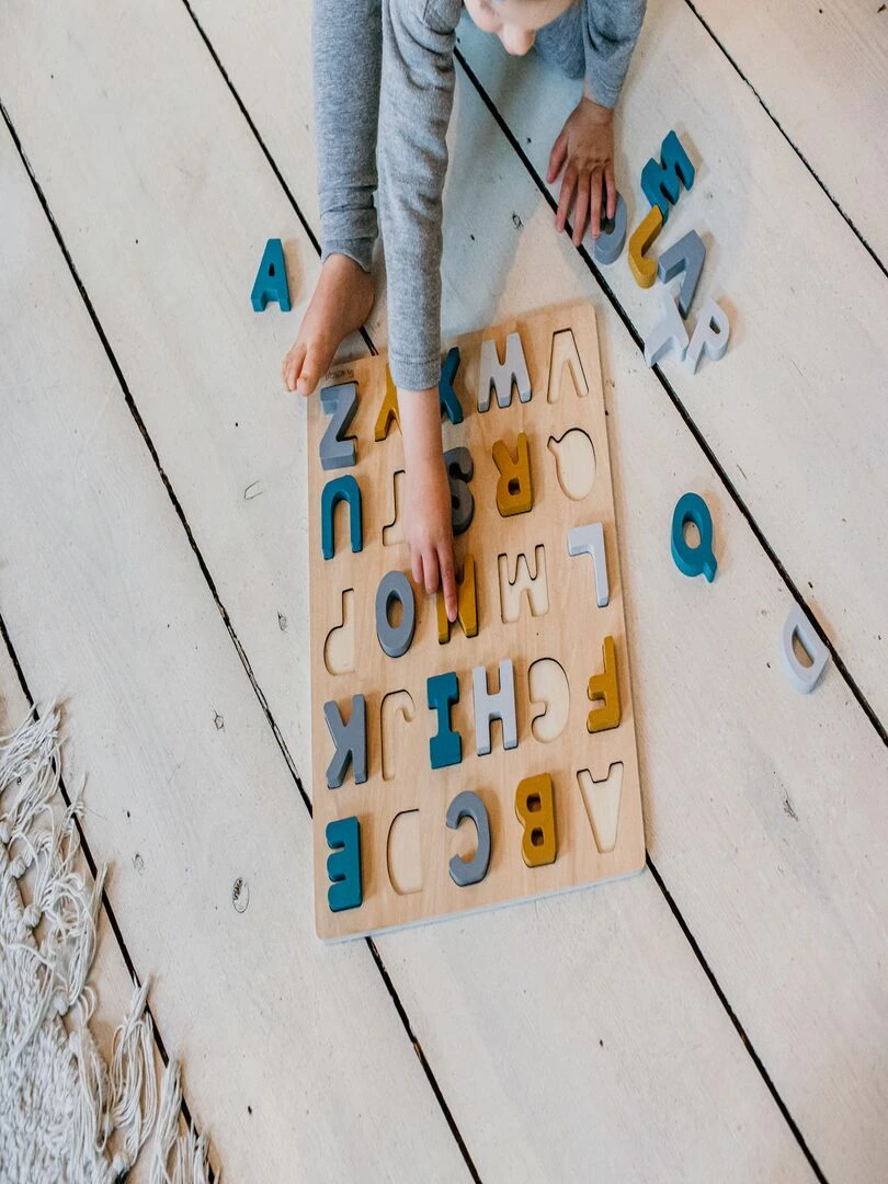 Puzzle ABC Caspar en bois   N/A