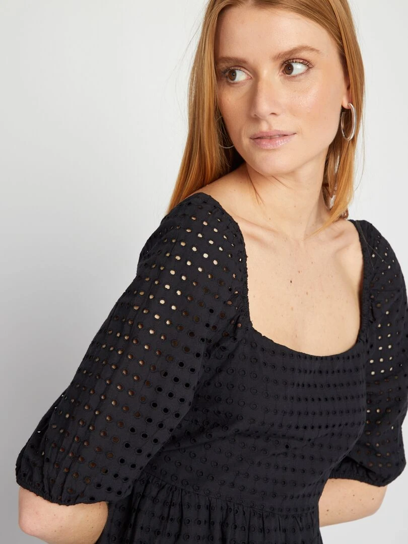 Robe bouffante en broderie ajourée   noir
