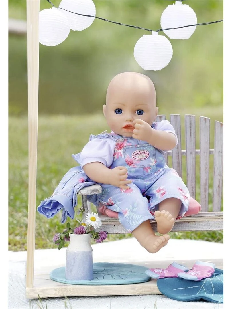 Baby Annabell Active Deluxe Jeans 43cm avec veste  chemise  pantalon et chaussettes.   N/A