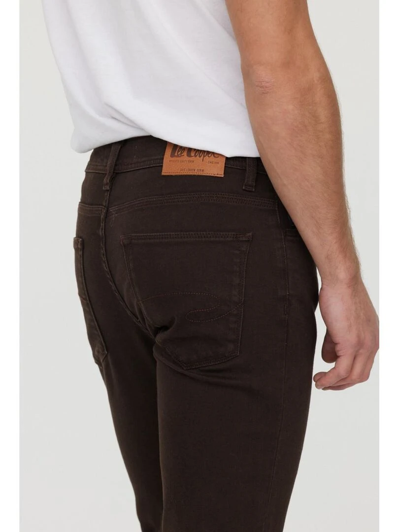 Lee Cooper   Pantalon coton slim LC128   Marron