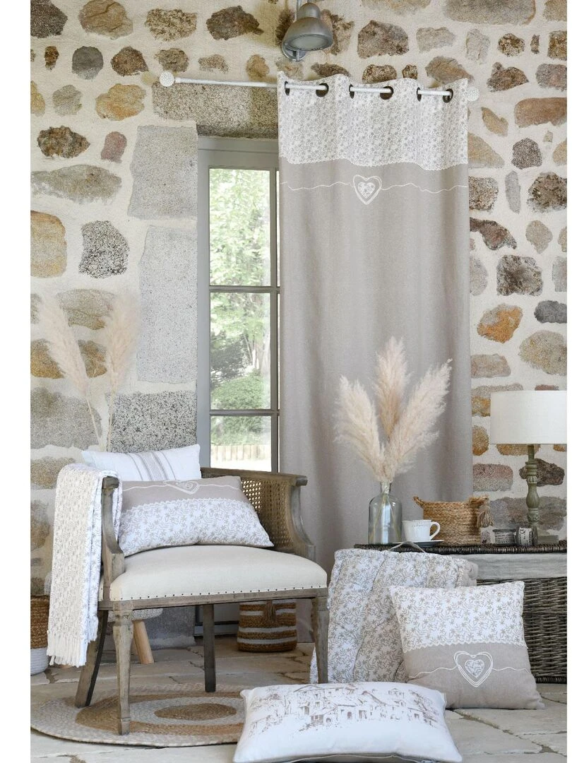 Rideau tamisant au style romantique   Beige
