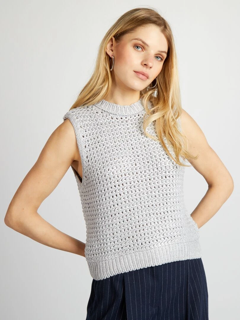 Pull sans manches en crochet Gris