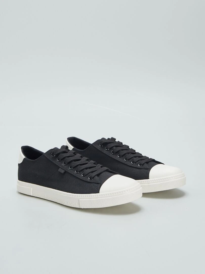 Baskets basses en toile Noir