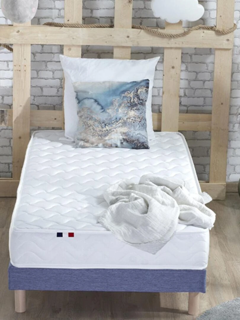 Matelas 100% Mousse ferme réversible STRATUS Made in France   Blanc
