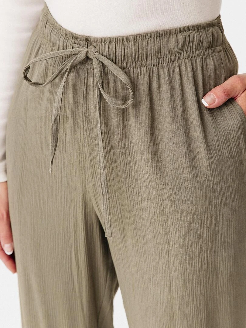 Pantalon fluide crépon    Damart   Kaki