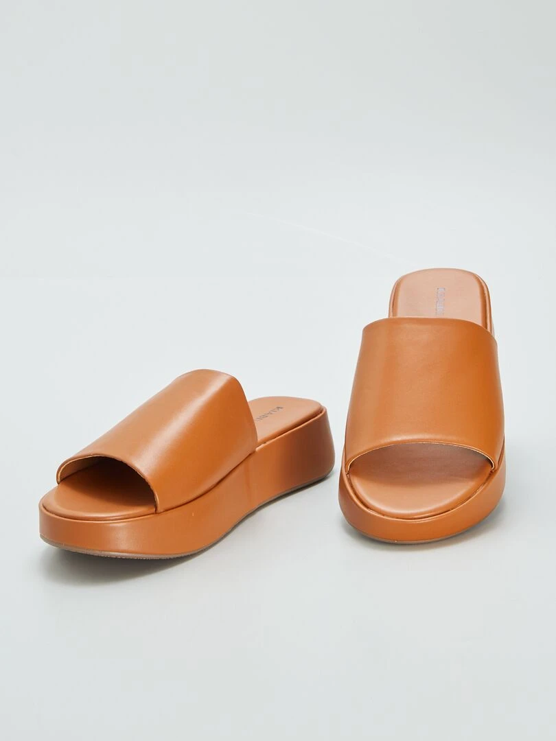 Sandales à semelles compensées   Marron