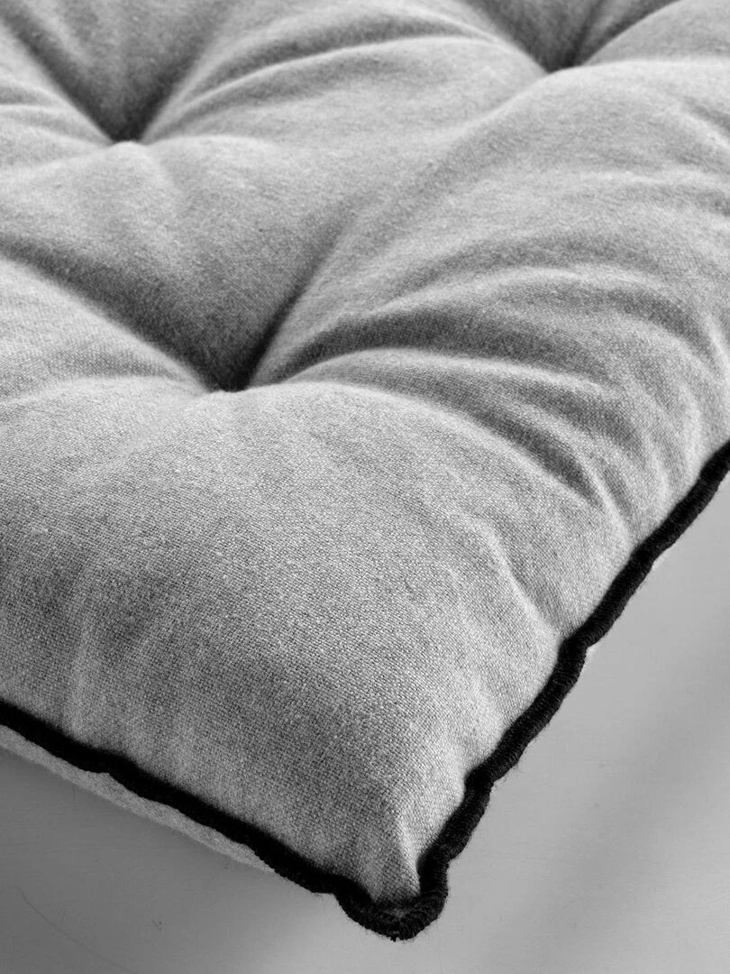 Galette de chaise en coton recyclé et bourdon apparent Gris clair