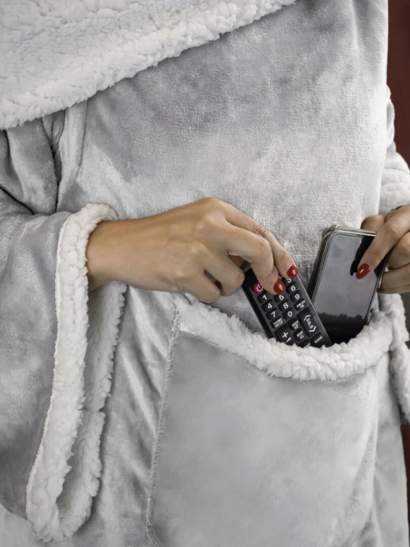 Couverture polaire  plaid intégral avec manches et poche   Sherpa et flanelle   Vivezen   Gris