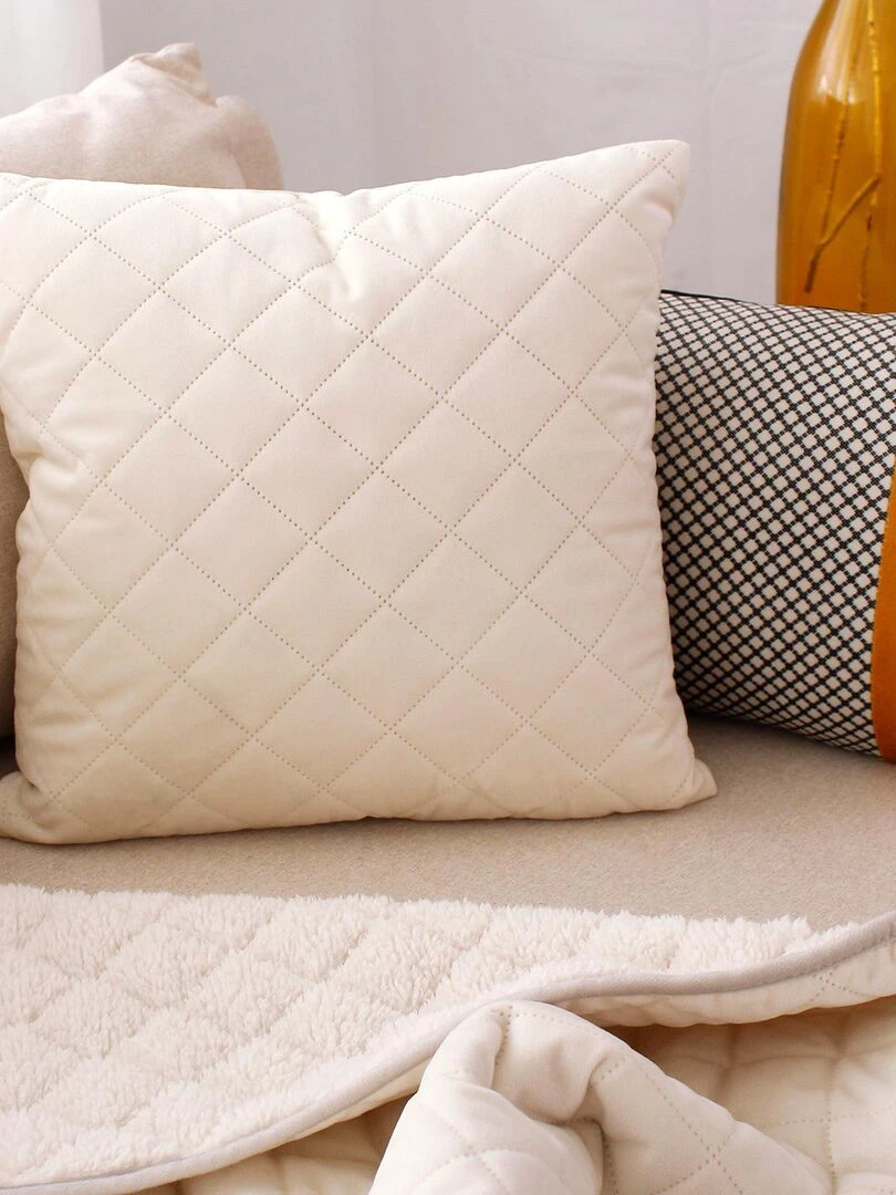 Coussin en velours et piqûres losanges   Ecru