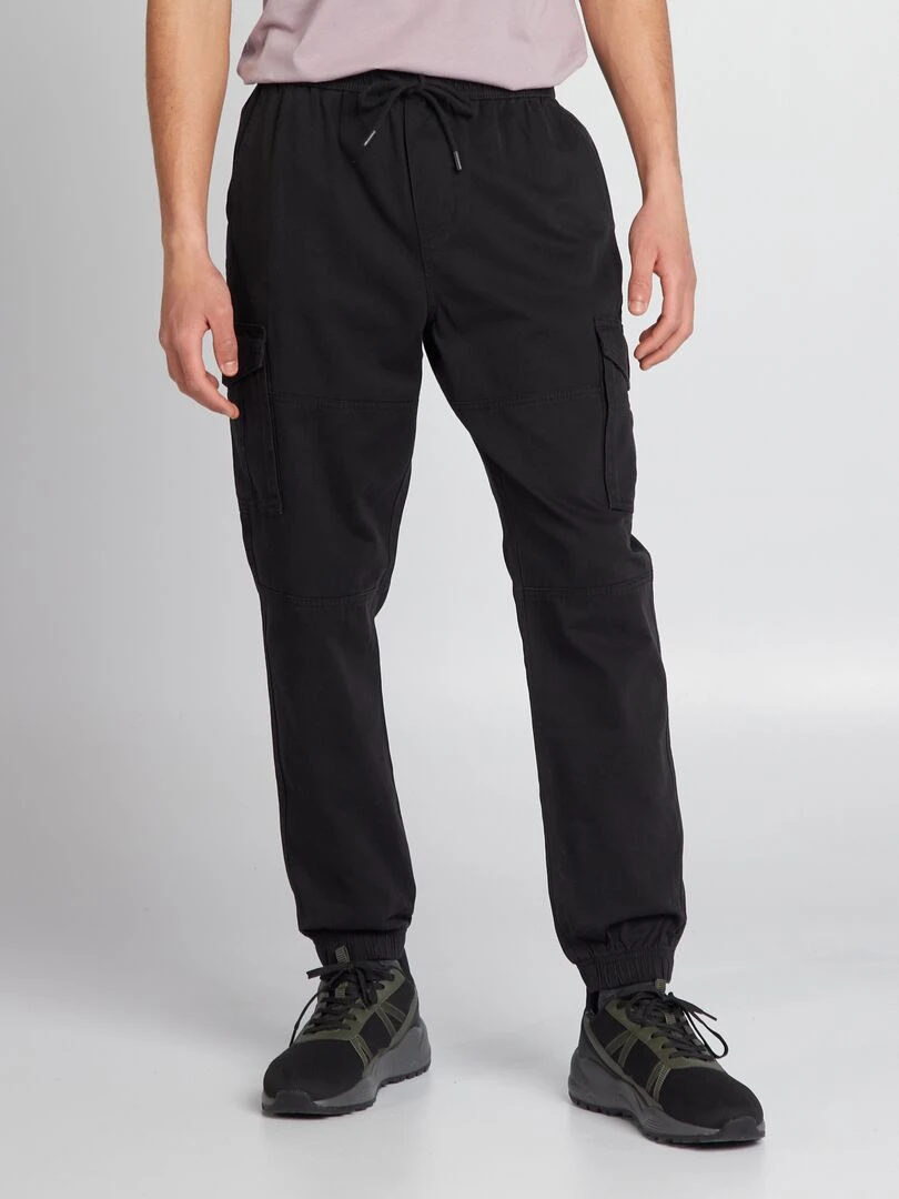 Pantalon avec poches sur les côtés   noir