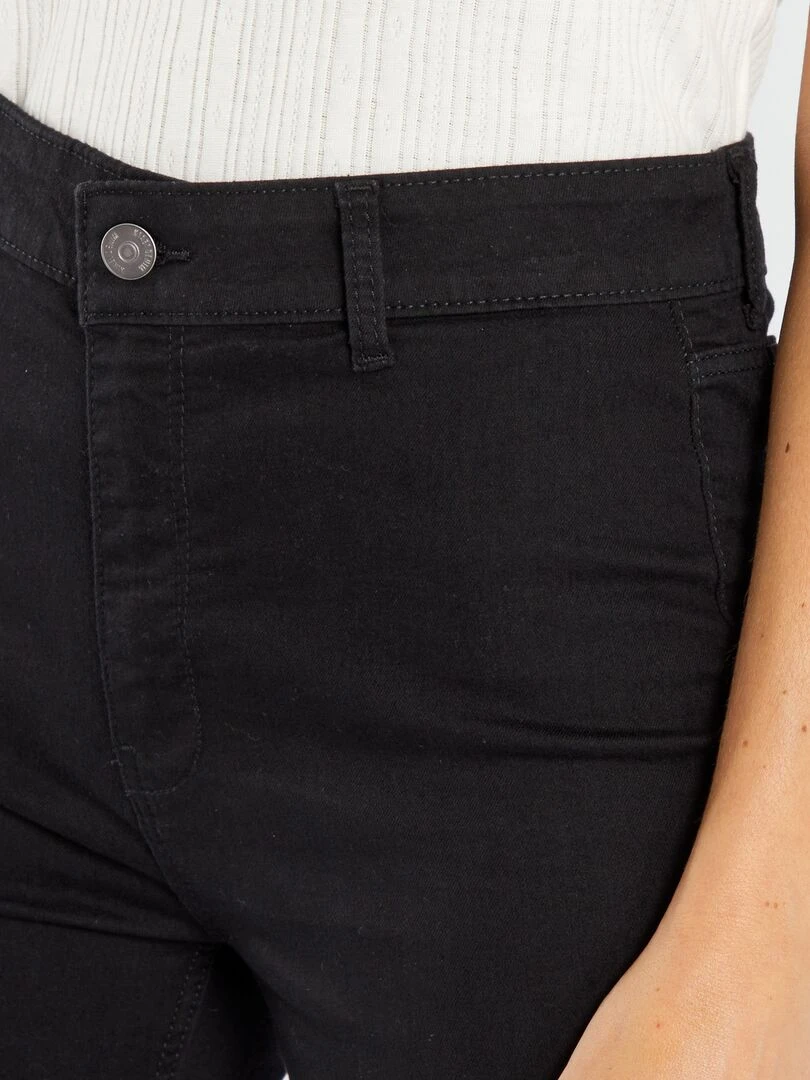 Jean skinny fit / coupe très ajustée   noir
