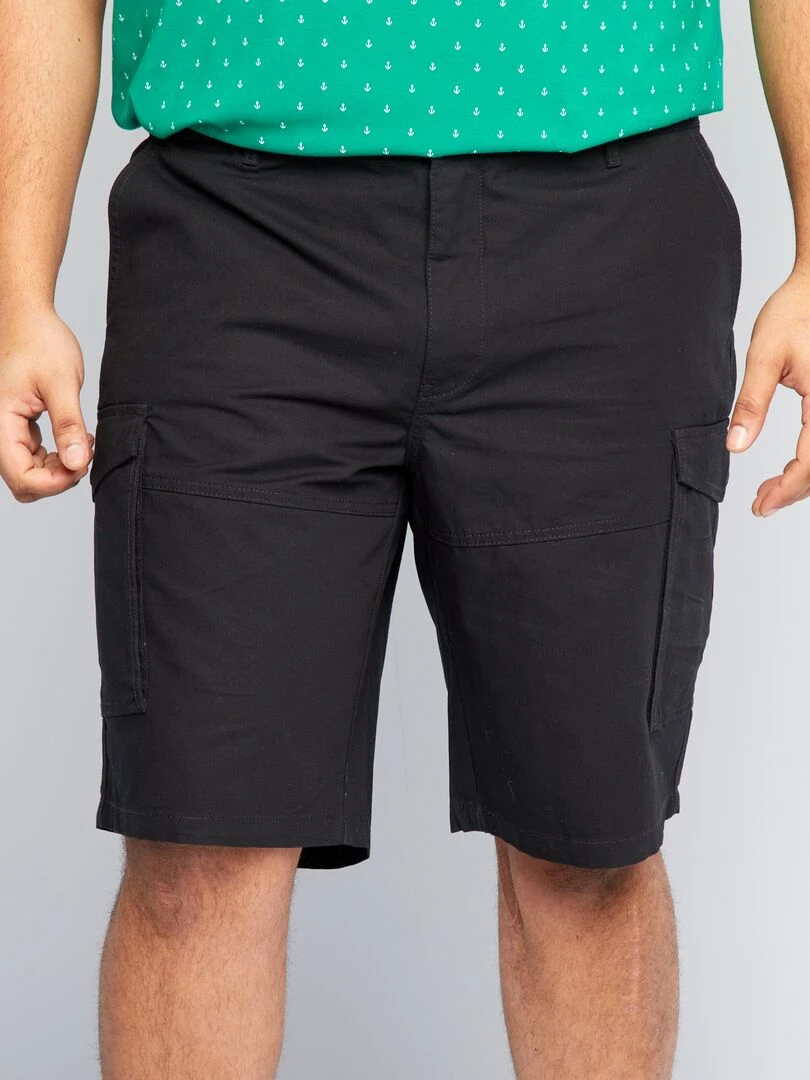Bermuda  avec poches à rabat   noir
