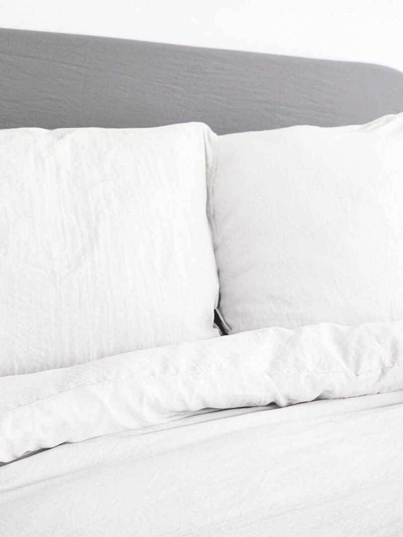 Housse de couette + 2 taies d'oreiller en microfibre lavé   Blanc