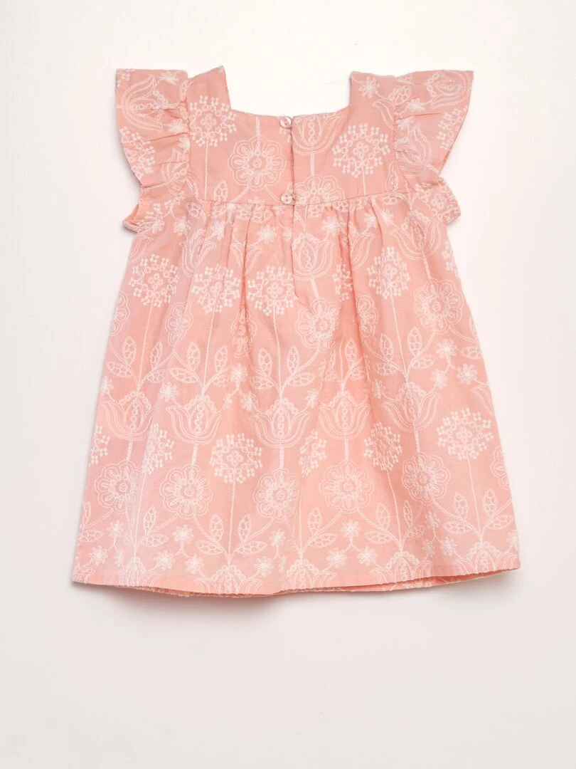 Robe à broderies contrastantes rose
