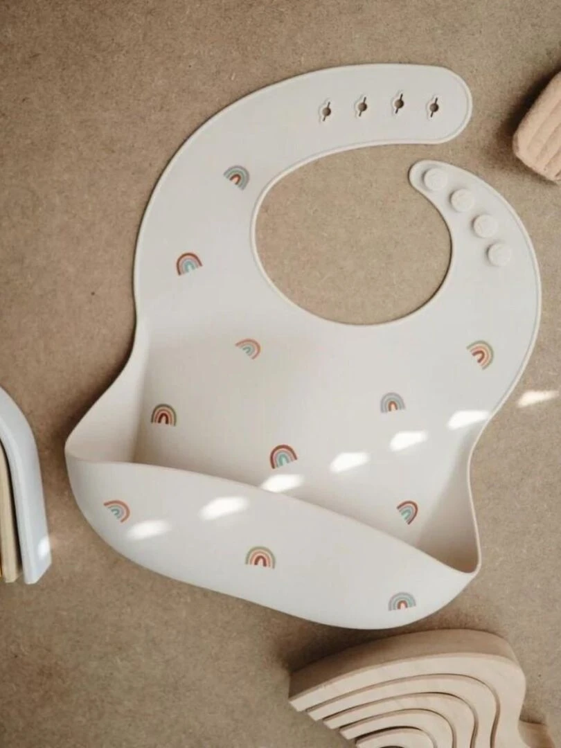 Bavoir silicone Mushie Arc en ciel Mushie Multicolore