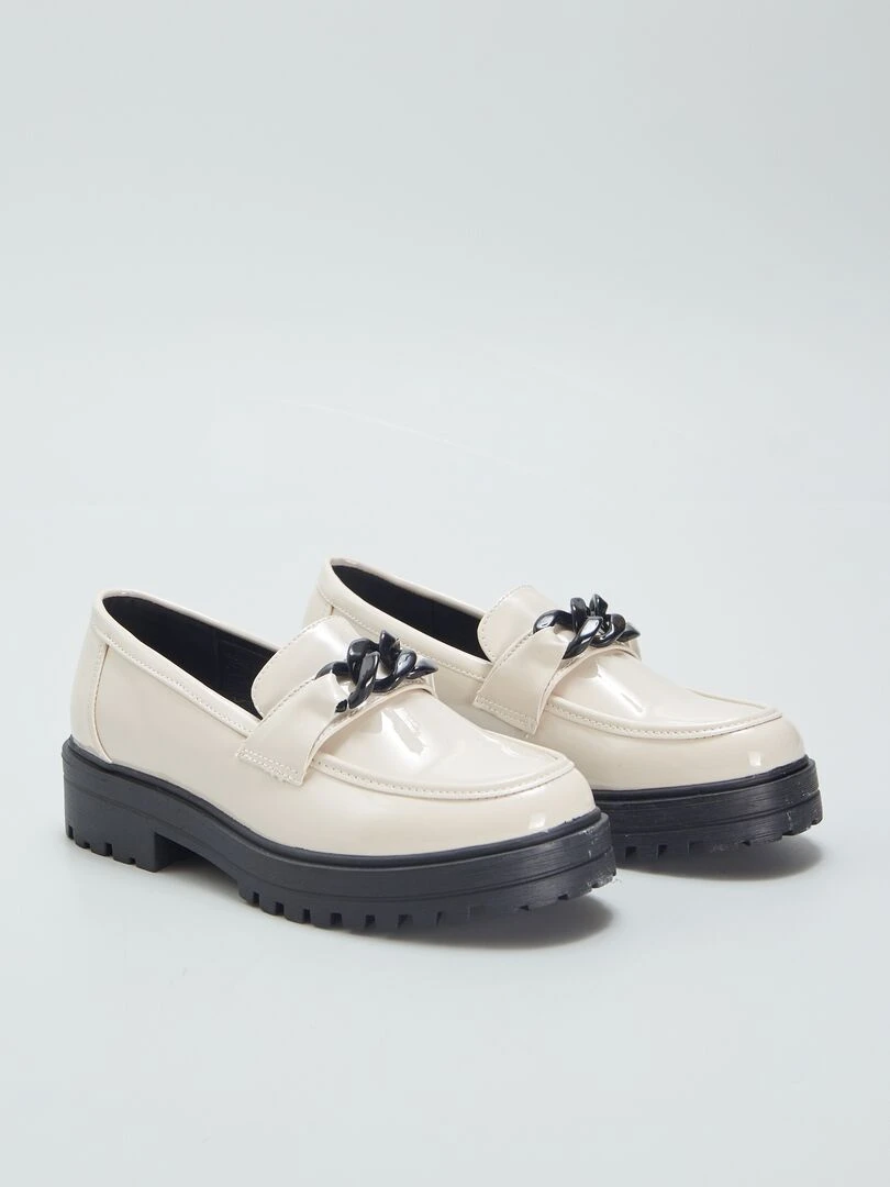 Mocassins en vernis Beige
