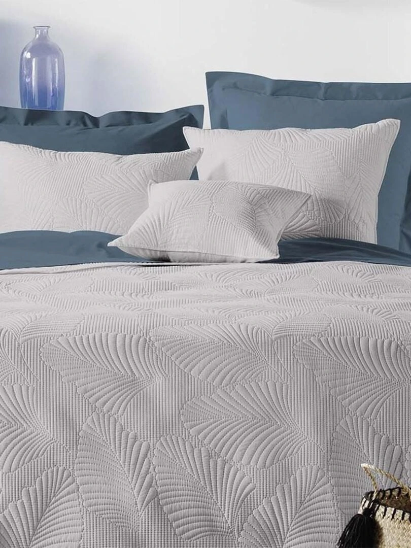 Couvre lit 2 personnes matelassé 220x240 Colombe gris microfibre Gris