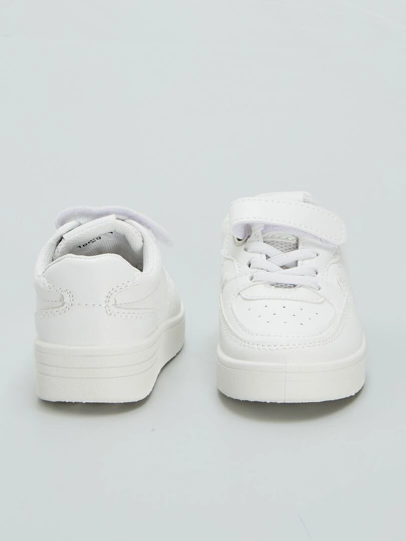 Baskets basses avec scratch et lacets   Blanc