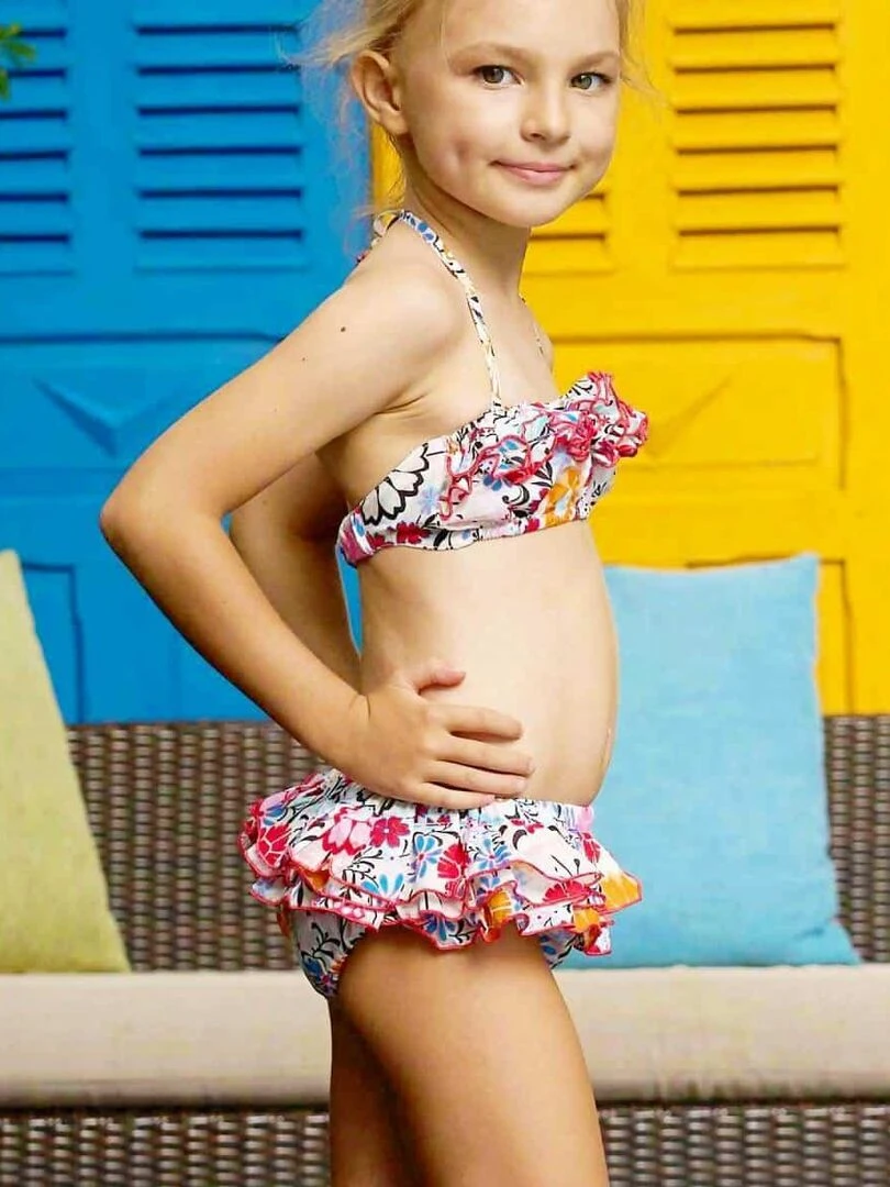 Maillot de Bain 2 Pièces Fille Fleurs Multicoles SWAN 'LA FAUTE A VOLTAIRE' Rose