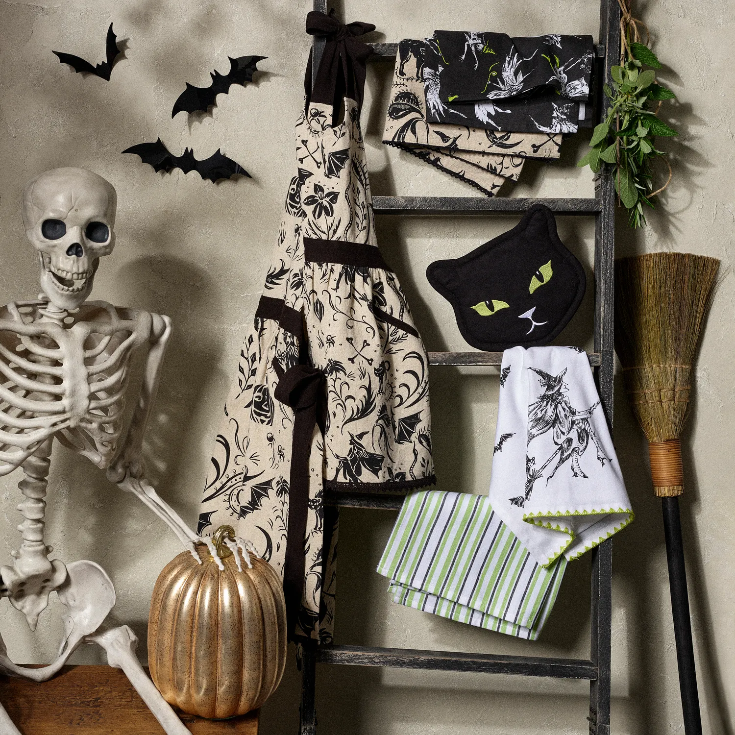 Sur La Table Halloween Witch Hat Napkin Ring