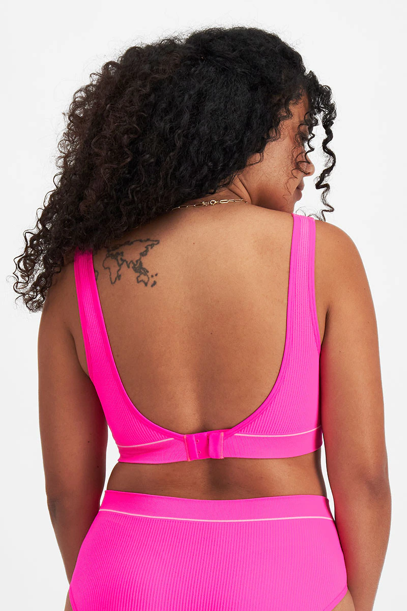 Retro Rib™ Seamless Deep V Crop