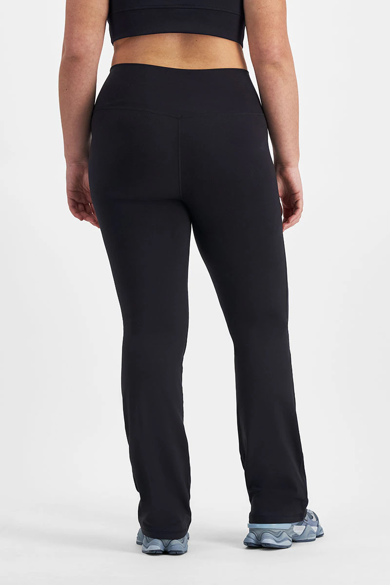 Move Straight Leg Pant