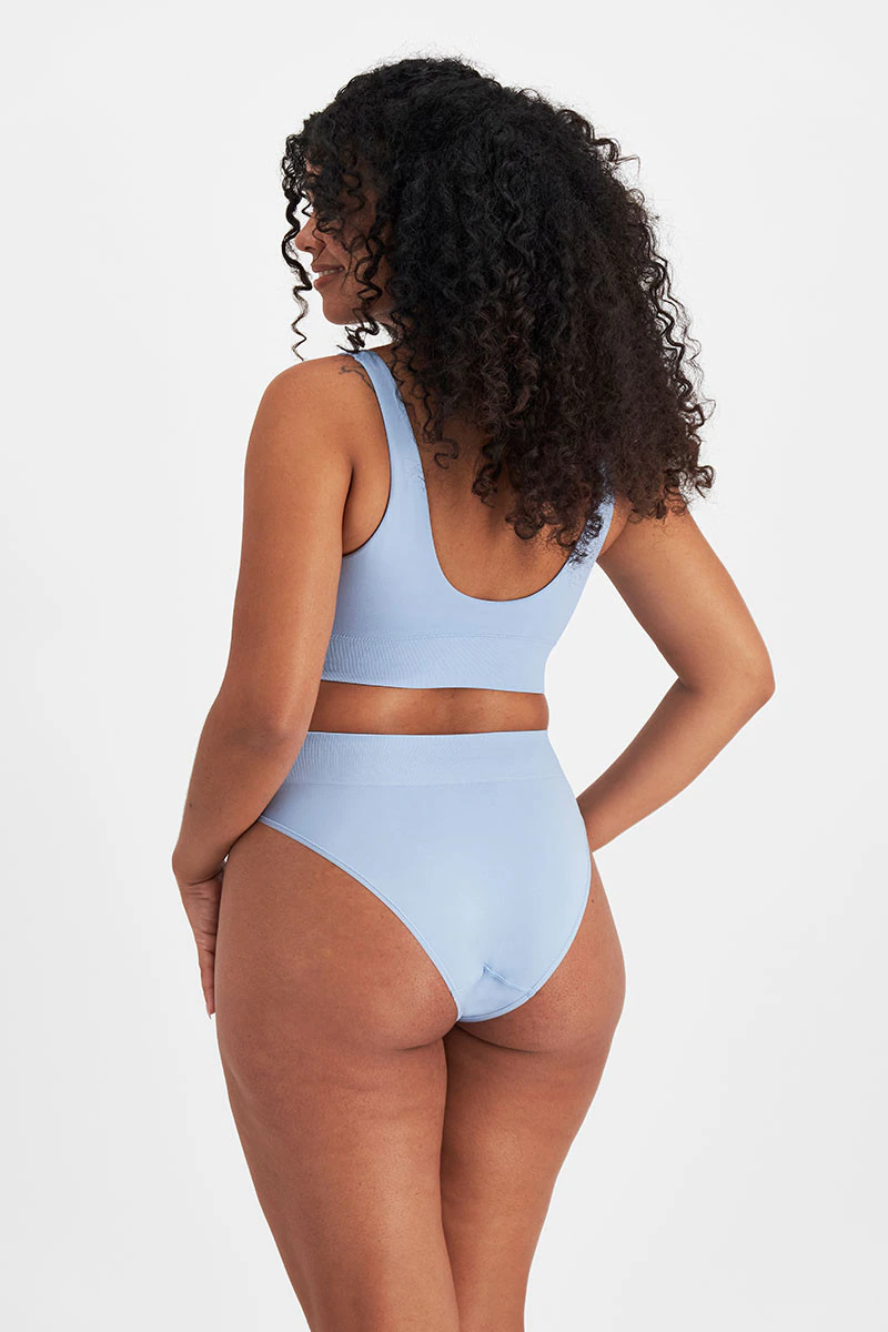 Bases Seamless String Bikini
