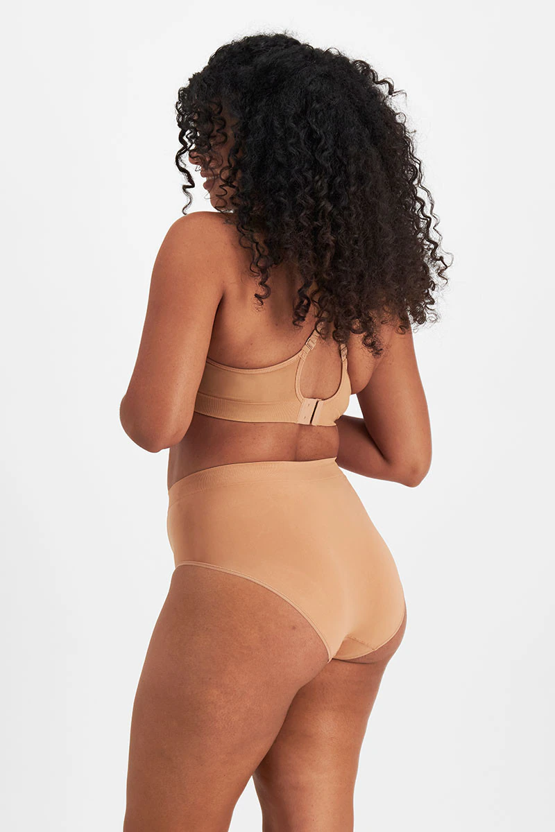 Bases Seamless Full Brief