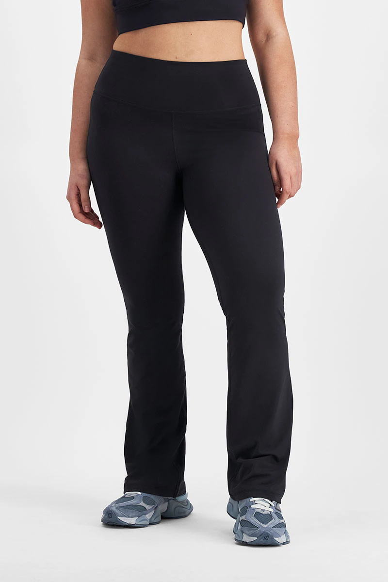 Move Straight Leg Pant