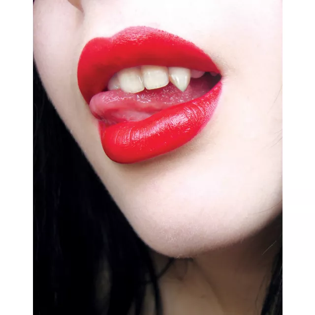 Small Vampire Fangs - Deluxe