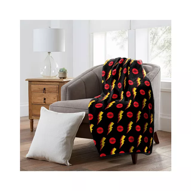 Pikachu Lightning Bolt Fleece Blanket - Pokémon